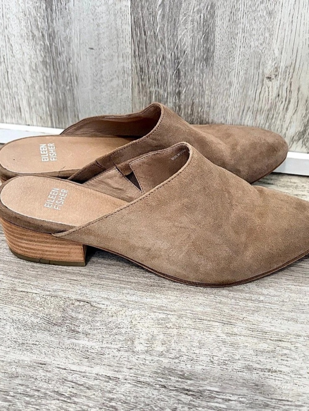 E Eileen Fisher Sylvia Tan Suede Mules Clogs Womens 8 Beige Quiet Luxury